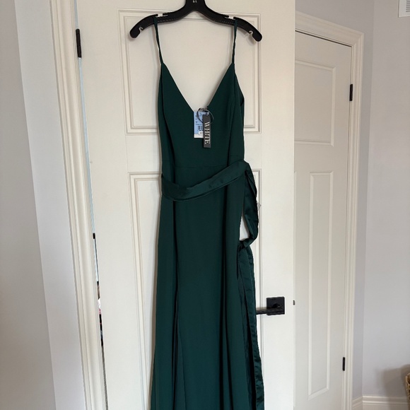 Vera Wang Dress - Picture 1 of 3